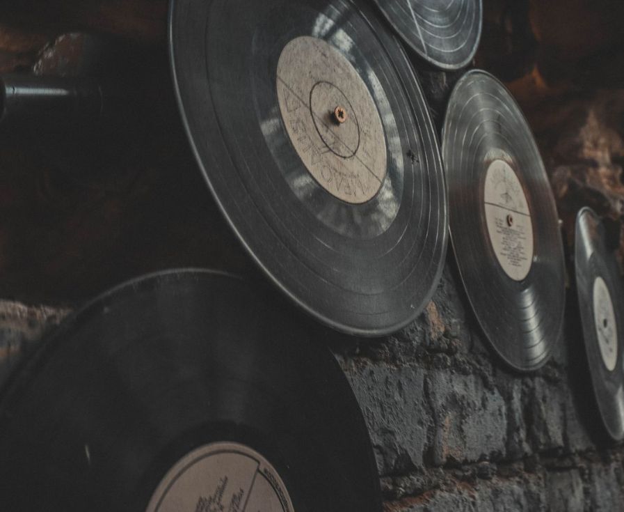 4 Effective Tips for Safely Buying Vinyl Records Online